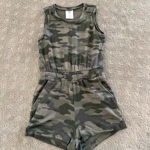 Camo Romper GAP Size 4
